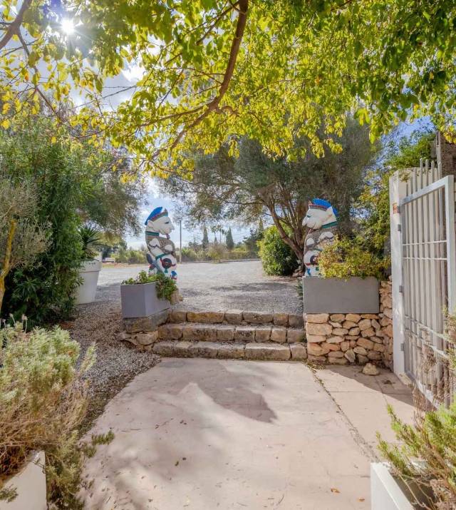 Resa estates Ibiza  finca te koop sale venta Santa Gertrudis entranceentrance 1.JPG